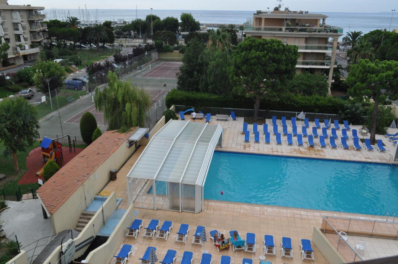 Inter-Residences Heliotel Marine Сен-Лоран-дю-Вар Екстериор снимка